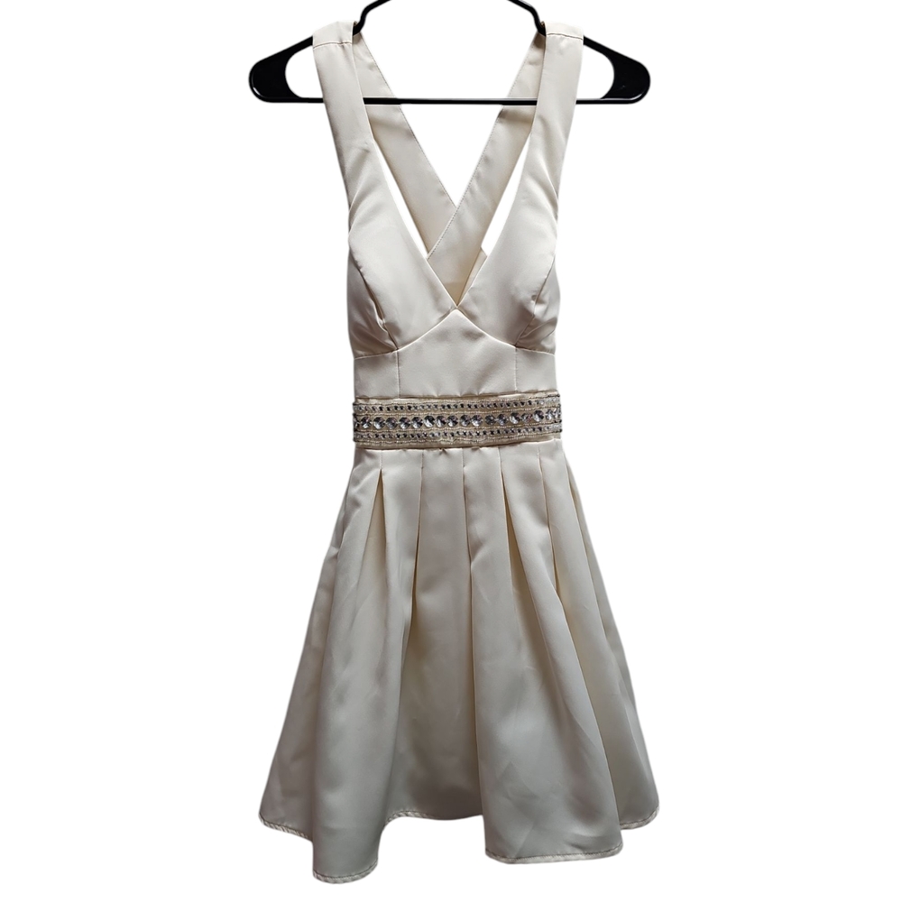 Trixxi Elegant Cream Sleeveless Dress Size 3